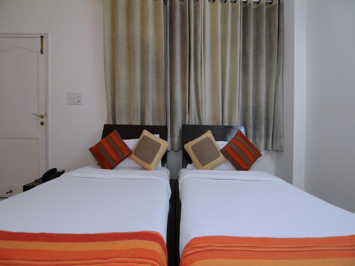 Hotel Mehra Residency At The Airport Nové Dillí Exteriér fotografie